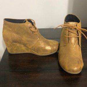 Tom wedge booties